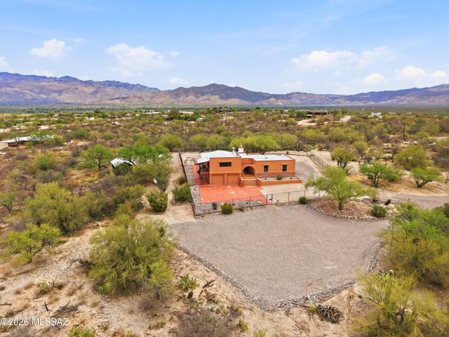 11155 E Saint James Road, Tucson, AZ 85748