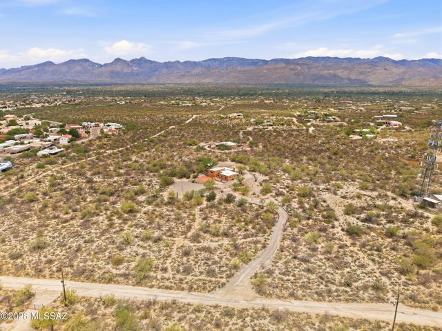 11155 E Saint James Road, Tucson, AZ 85748