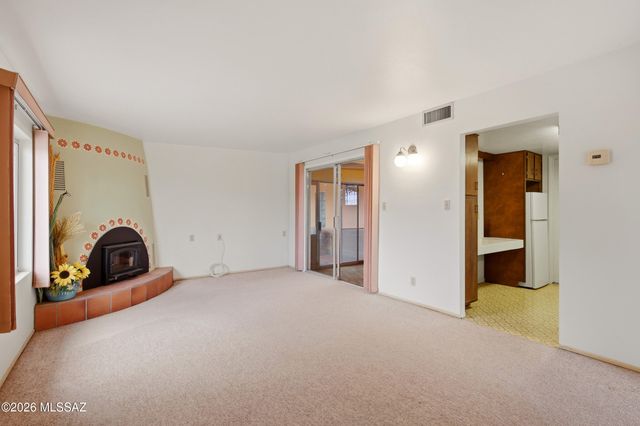 11155 E Saint James Road, Tucson, AZ 85748