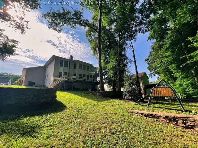 13 Cottonwood Drive, Elkview, WV 25071