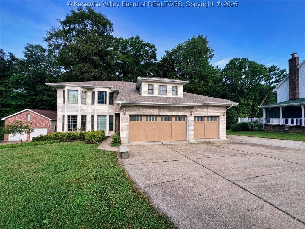 13 Cottonwood Drive, Elkview, WV 25071