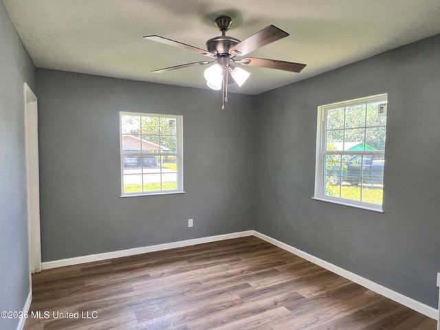 2405 Woolmarket Street, Gulfport, MS 39503