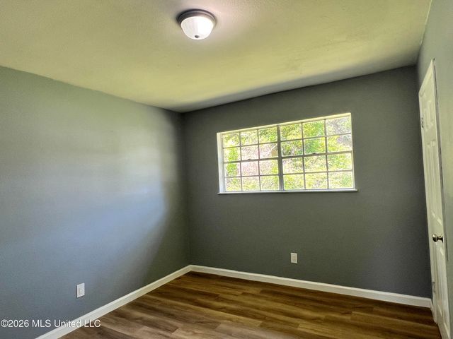 2405 Woolmarket Street, Gulfport, MS 39503
