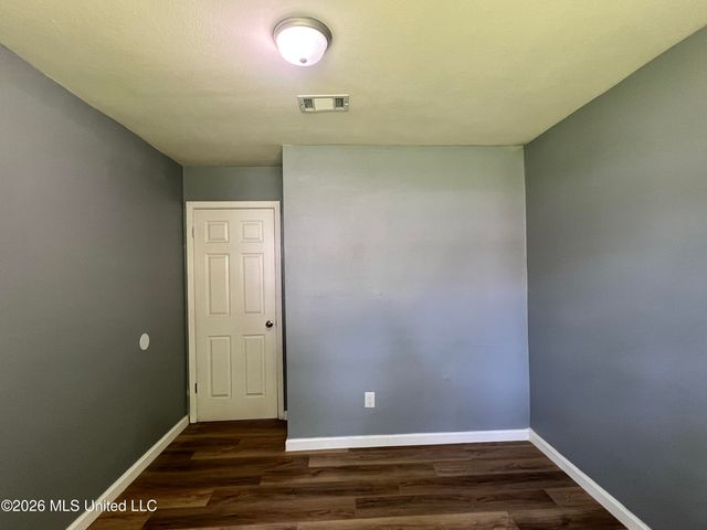 2405 Woolmarket Street, Gulfport, MS 39503