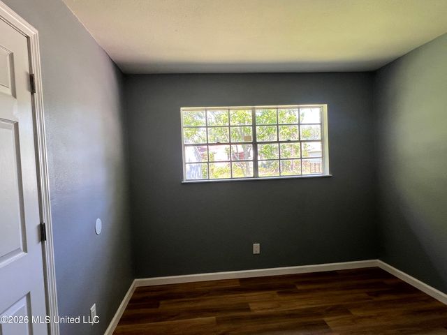 2405 Woolmarket Street, Gulfport, MS 39503