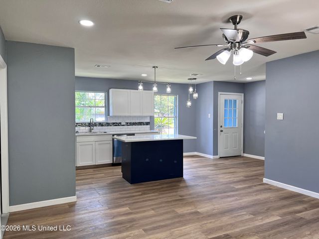 2405 Woolmarket Street, Gulfport, MS 39503