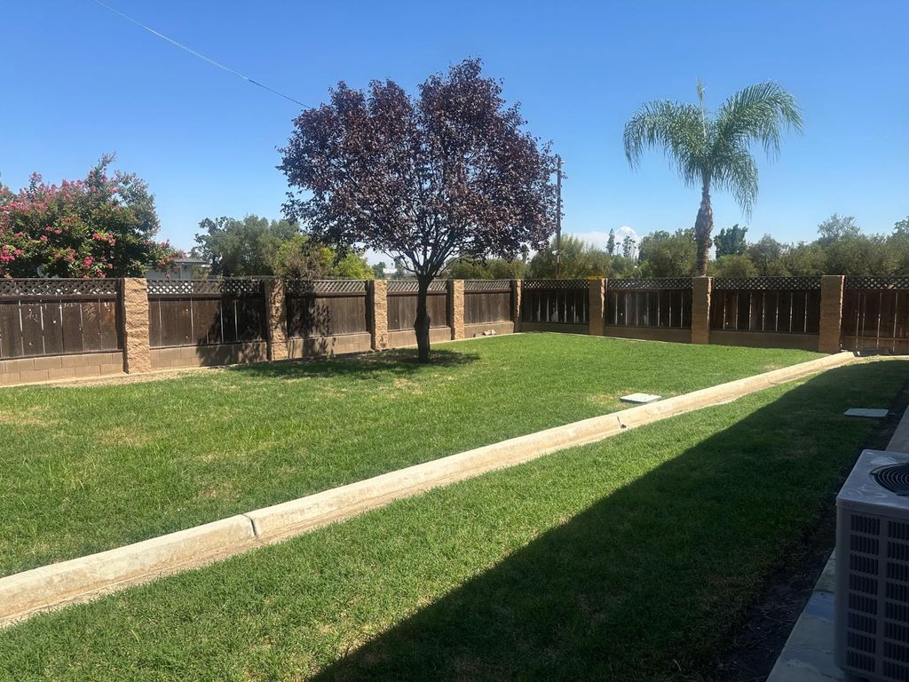 Image 5 of property listing at 4863 N Doon Way, Fresno, CA 93726