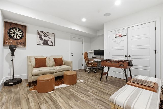 21 Wesley St, Boston, MA 02129