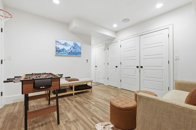 21 Wesley St, Boston, MA 02129