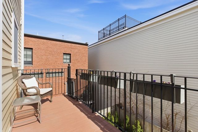 21 Wesley St, Boston, MA 02129