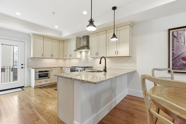 21 Wesley St, Boston, MA 02129