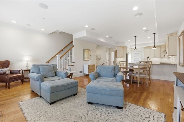 21 Wesley St, Boston, MA 02129