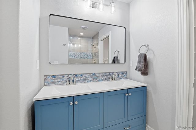 26949 E Friend Place, Aurora, CO 80016