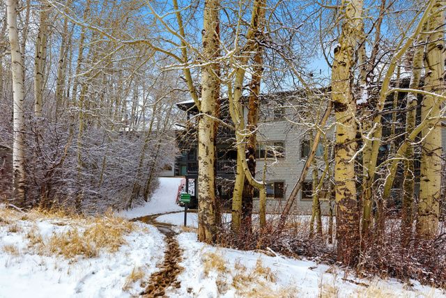 405 SILVER KING DR #110, Park City, UT 84060