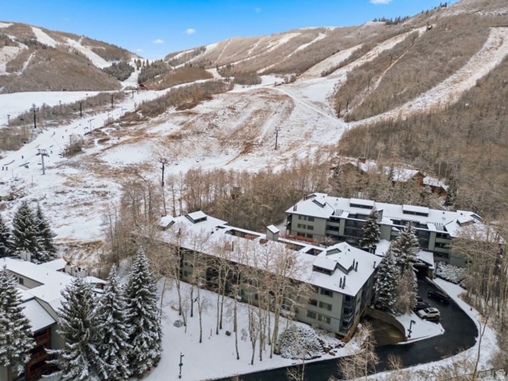 405 SILVER KING DR #110, Park City, UT 84060