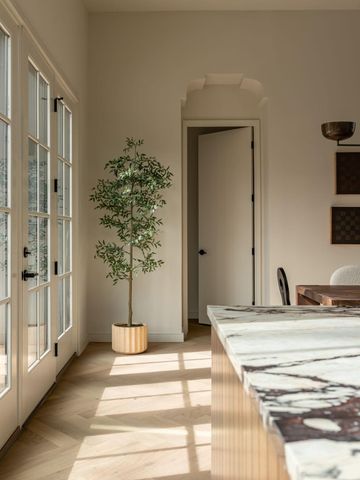 2015 Holland Ave, Austin, TX 78704