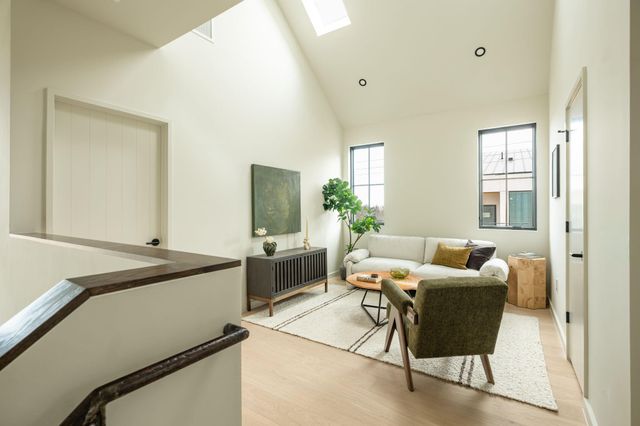 2015 Holland Ave, Austin, TX 78704