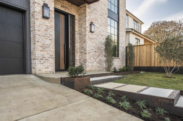 2015 Holland Ave, Austin, TX 78704