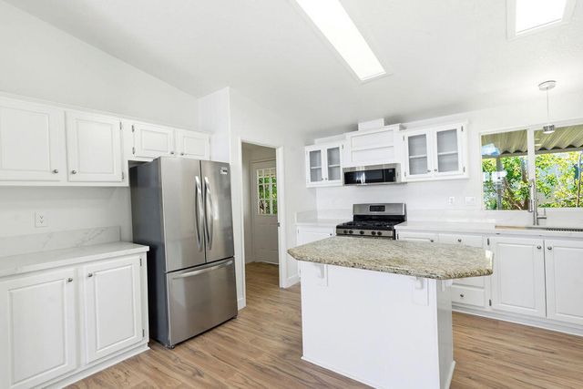 6 Bar D Drive, Palm Desert, CA 92260