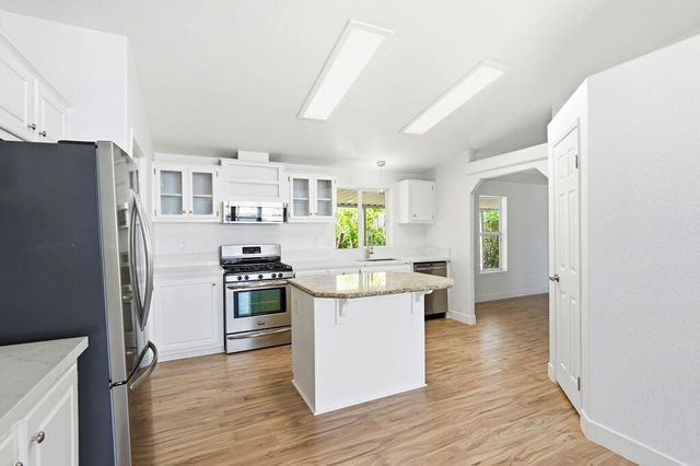6 Bar D Drive, Palm Desert, CA 92260
