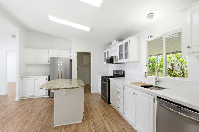6 Bar D Drive, Palm Desert, CA 92260