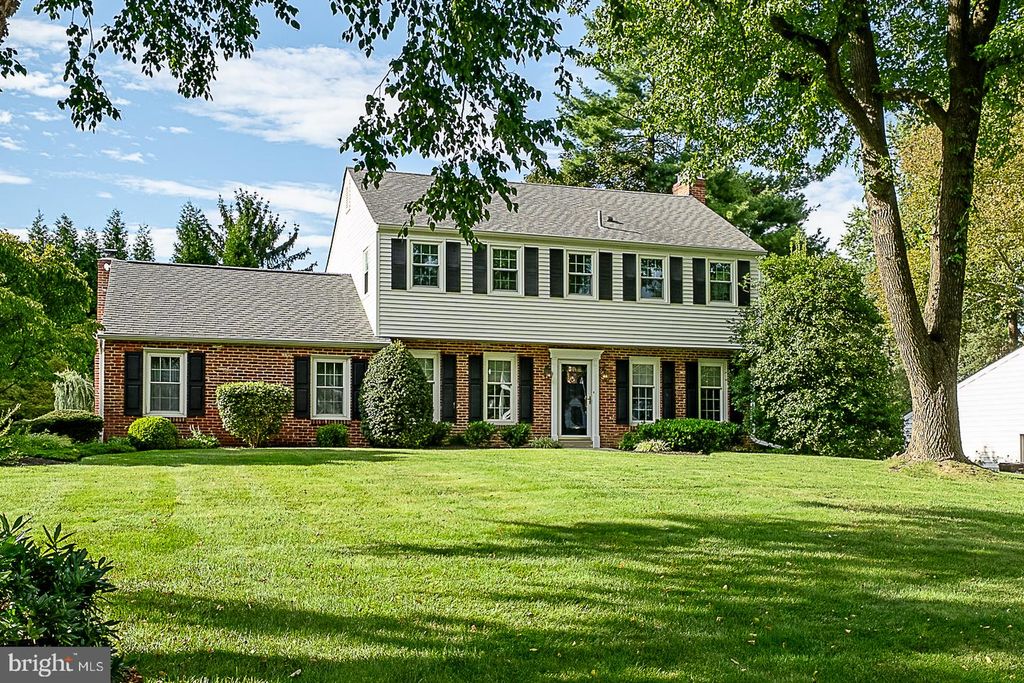 487 WINSTON WAY, BERWYN, PA 19312 — exterior