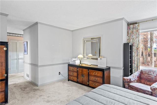 224 Forest Brook Drive, Winston-salem, NC 27106