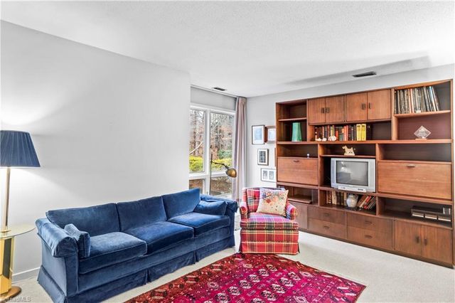 224 Forest Brook Drive, Winston-salem, NC 27106