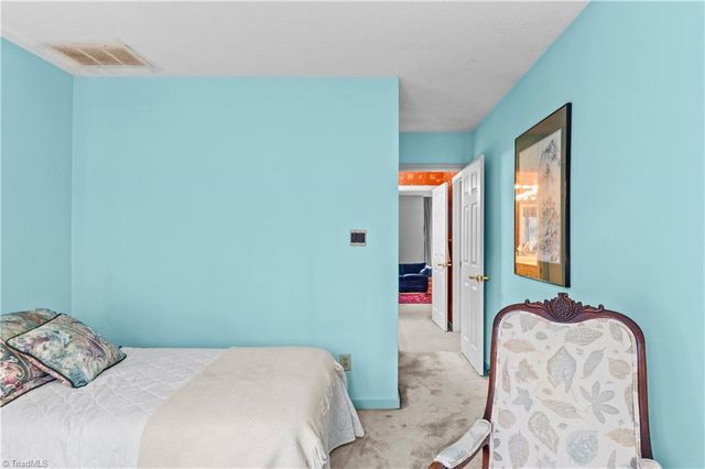 224 Forest Brook Drive, Winston-salem, NC 27106