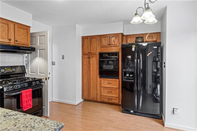 224 Forest Brook Drive, Winston-salem, NC 27106