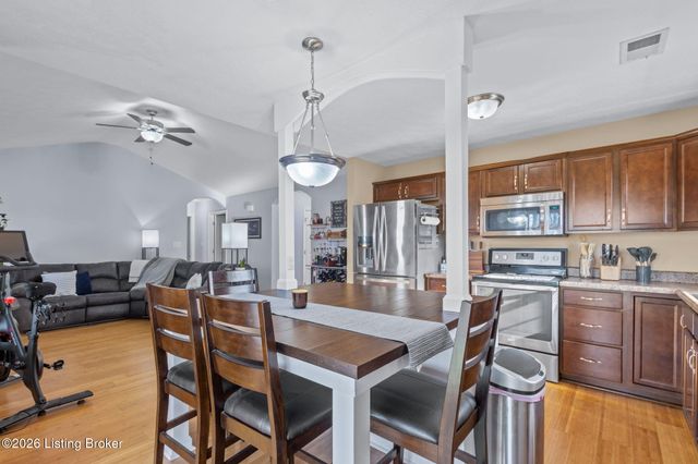 508 Gentry Crossings Blvd, Mt Washington, KY 40047