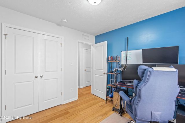 508 Gentry Crossings Blvd, Mt Washington, KY 40047