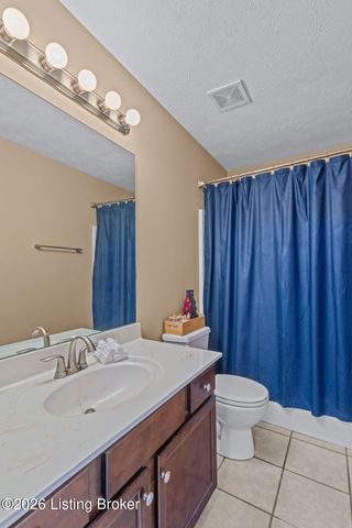 508 Gentry Crossings Blvd, Mt Washington, KY 40047