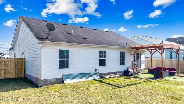 508 Gentry Crossings Blvd, Mt Washington, KY 40047