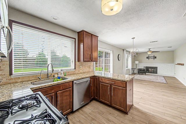 18015 Sagecroft Drive, Houston, TX 77084