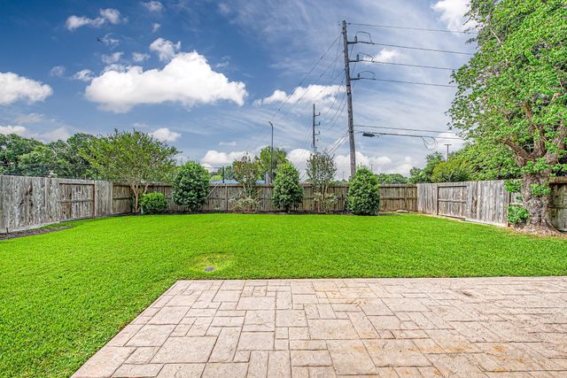 18015 Sagecroft Drive, Houston, TX 77084