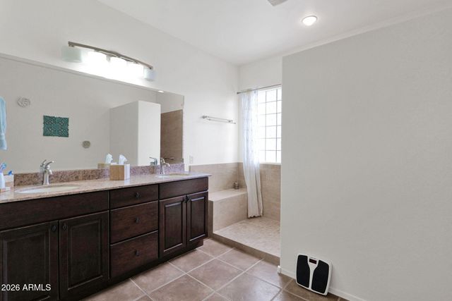 897 E INDIAN WELLS Place, Chandler, AZ 85249