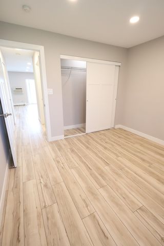 840 W College Boulevard 102, Addison, IL 60101