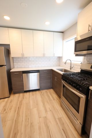 840 W College Boulevard 102, Addison, IL 60101