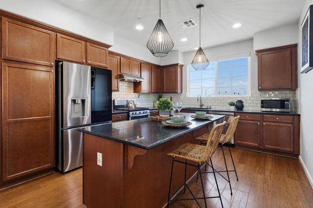 5811 Via Lugano, Fremont, CA 94555