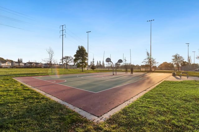 5811 Via Lugano, Fremont, CA 94555