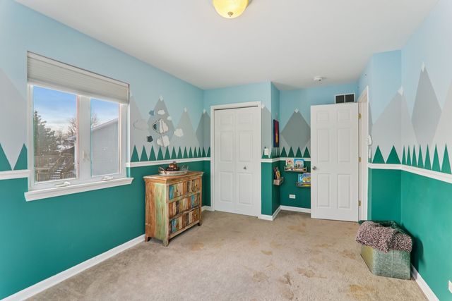 617 Lake Breeze Court, Lake Villa, IL 60046