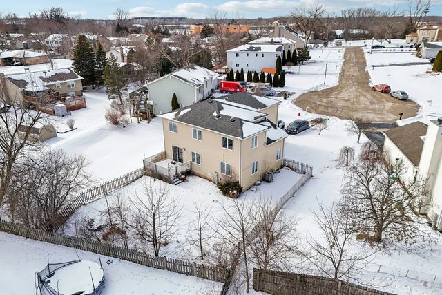 617 Lake Breeze Court, Lake Villa, IL 60046