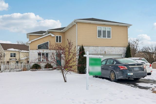 617 Lake Breeze Court, Lake Villa, IL 60046