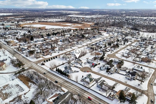 617 Lake Breeze Court, Lake Villa, IL 60046