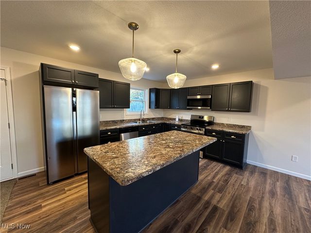 215 Upland Avenue, Youngstown, OH 44504