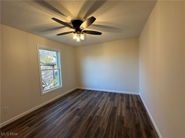 215 Upland Avenue, Youngstown, OH 44504