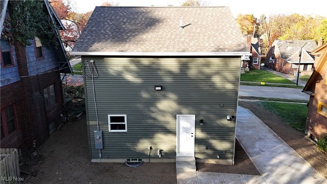 215 Upland Avenue, Youngstown, OH 44504