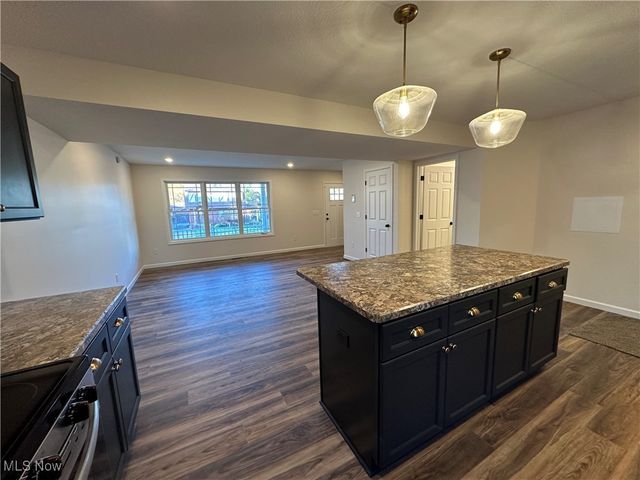 215 Upland Avenue, Youngstown, OH 44504