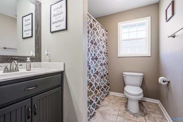 19032 Racheals Loop, Athens, AL 35611